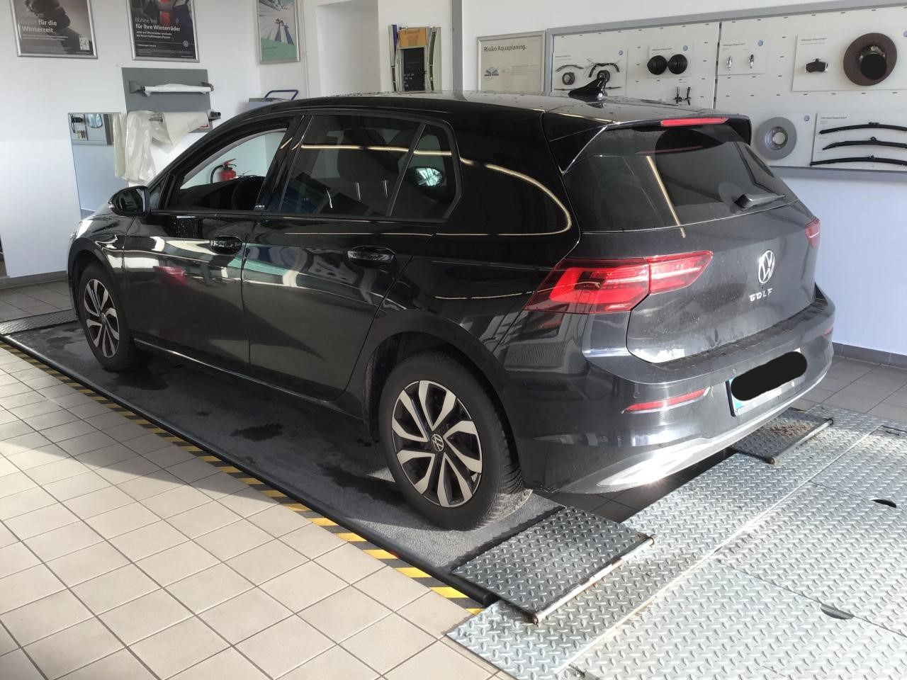 Fahrzeugabbildung Volkswagen Golf VIII 2.0 TDI ACTIVE |AHK|Matrix|ACC|CarPlay