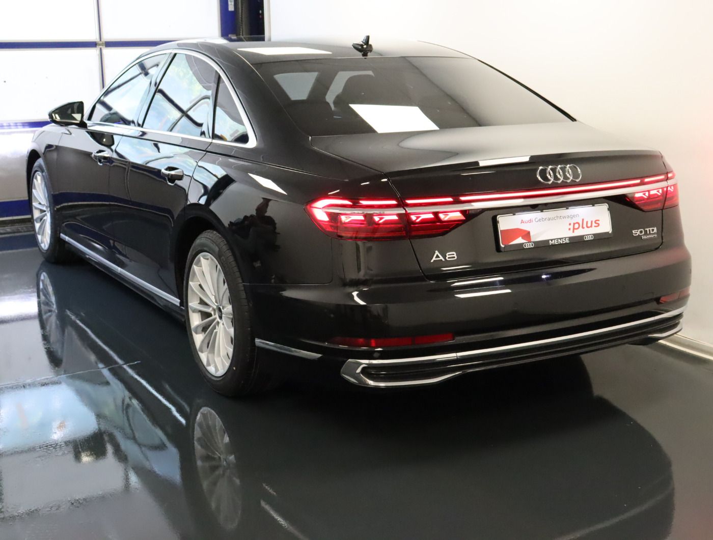 Fahrzeugabbildung Audi A8 50 TDI quattro tiptronic Luft Pano Matrix