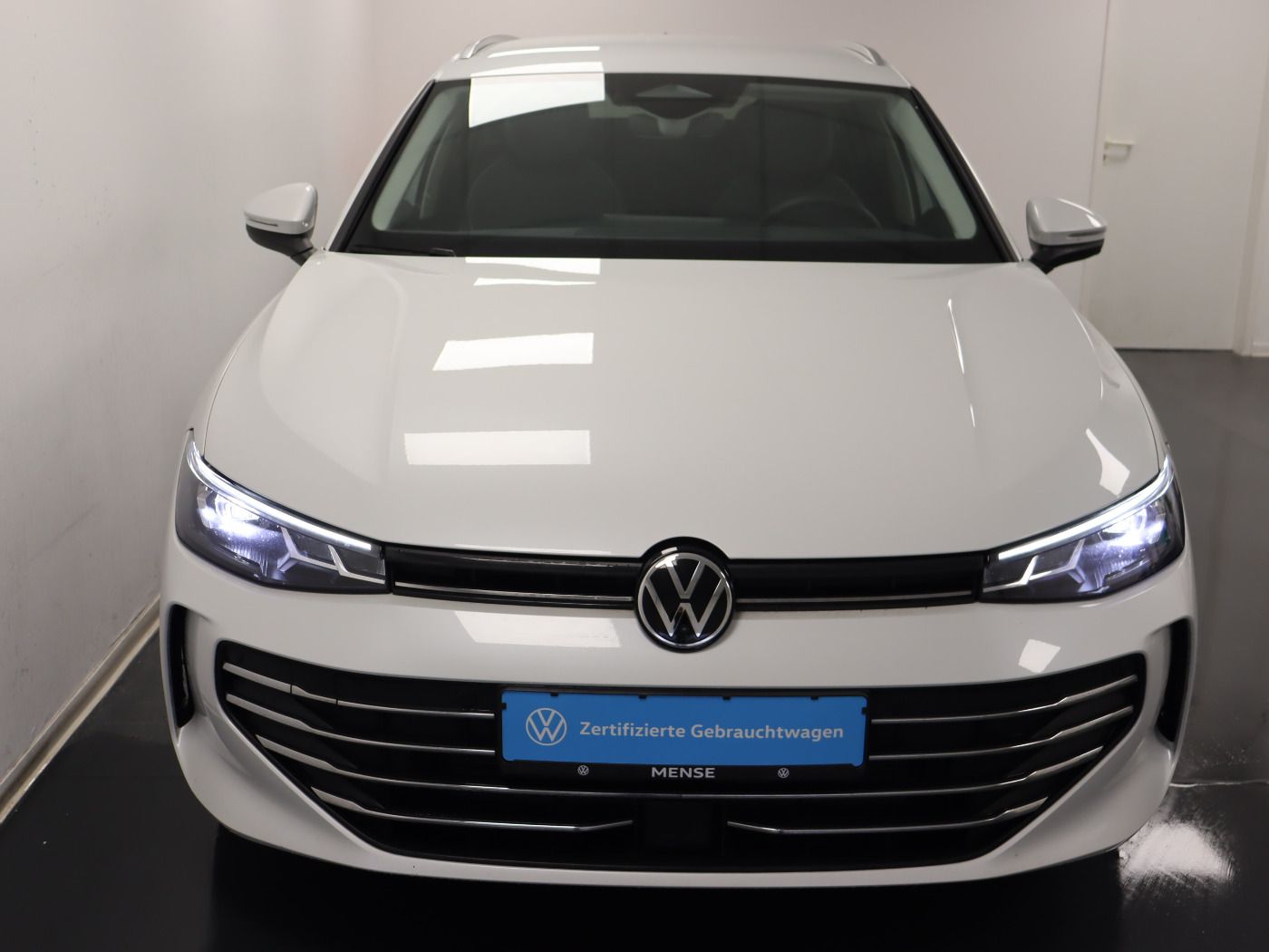 Fahrzeugabbildung Volkswagen Passat Variant 2.0 TDI DSG Business |AHK|Massage