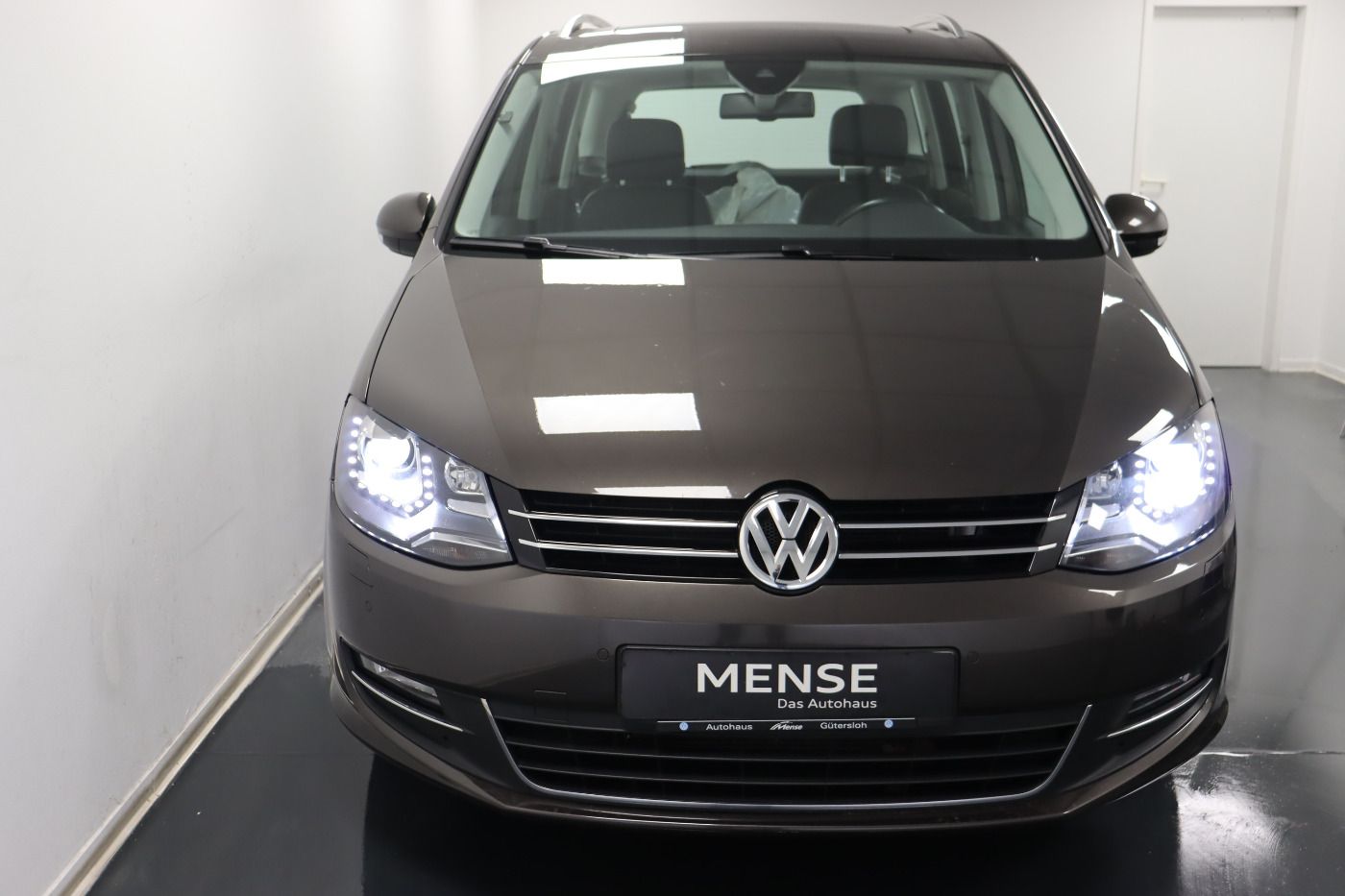 Fahrzeugabbildung Volkswagen Sharan 2.0 TSI DSG Highline |7-Sitze|Pano|LM|KAM