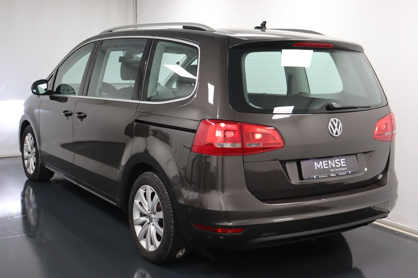 Fahrzeugabbildung Volkswagen Sharan 2.0 TSI DSG Highline |7-Sitze|Pano|LM|KAM